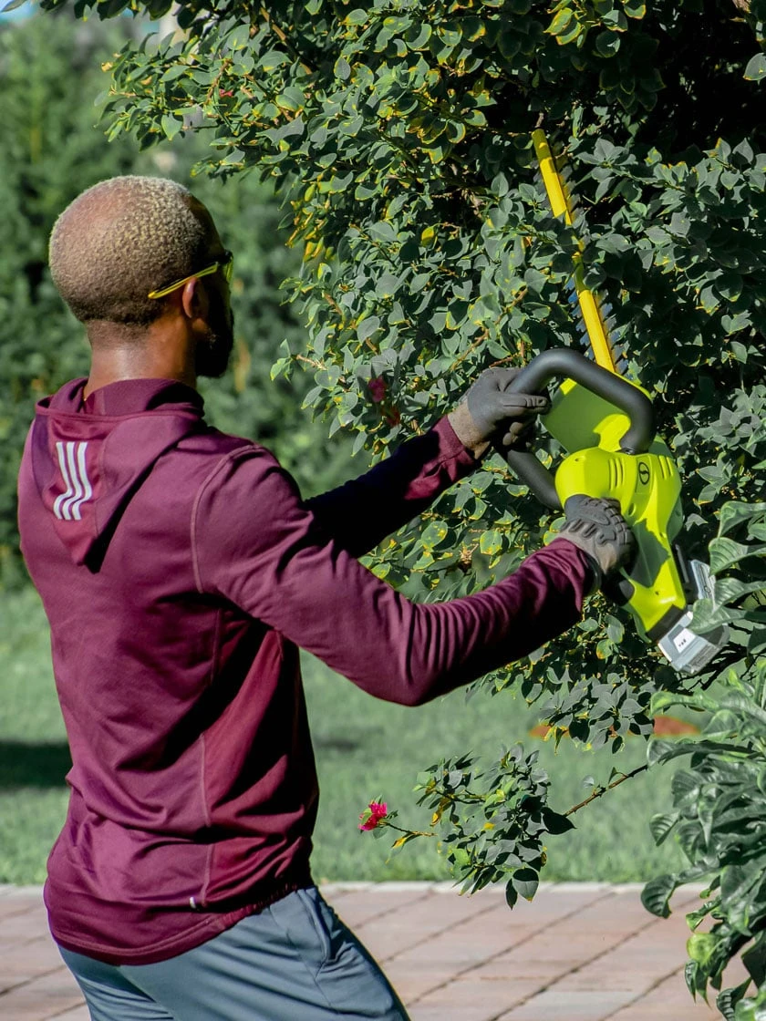 Sun Joe 24V-HT22-LTE 24-Volt ION+ Cordless Hedge Trimmer Kit | 22-Inch | W/ 2.0-Ah Battery And Charger - Image 7